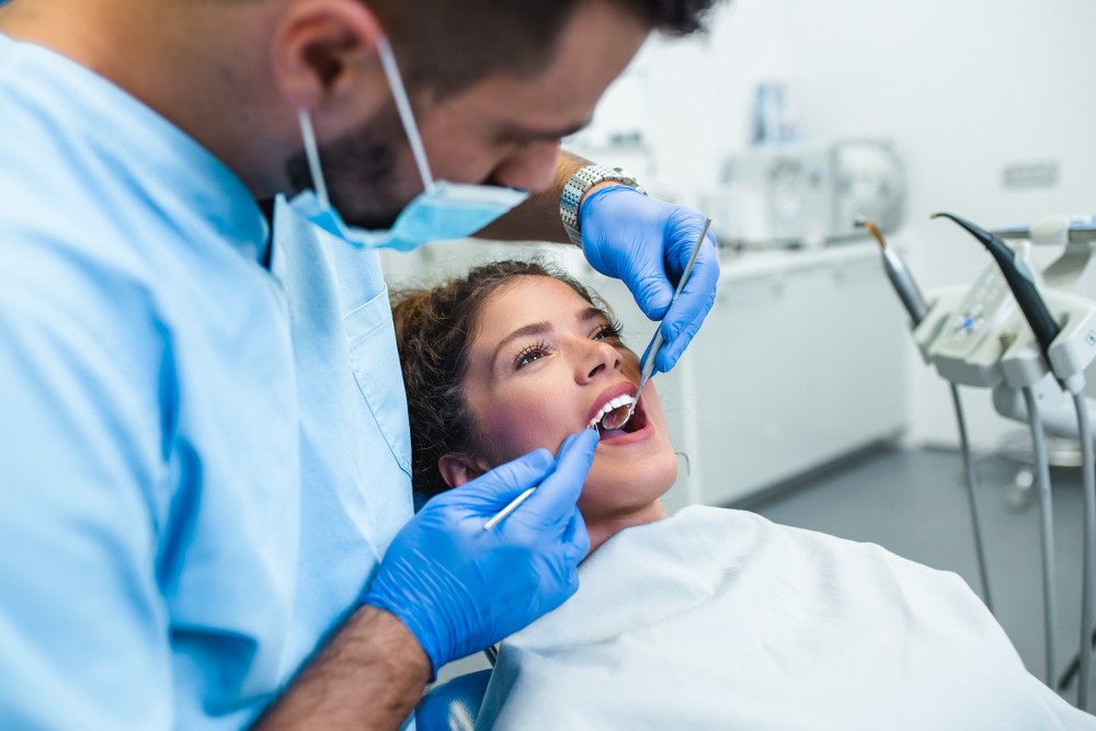 Implant dentar